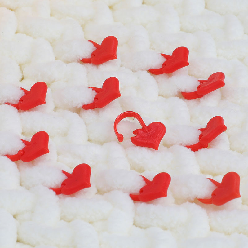 Heart-Shaped Locking Stitch Markers, 50 Pack by HitMyNeed