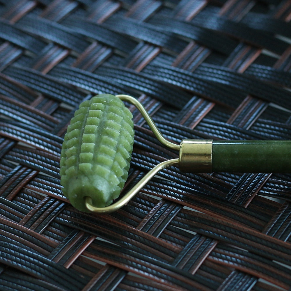 Jade Beauty Roller with Gua Sha Set by HitMyNeed