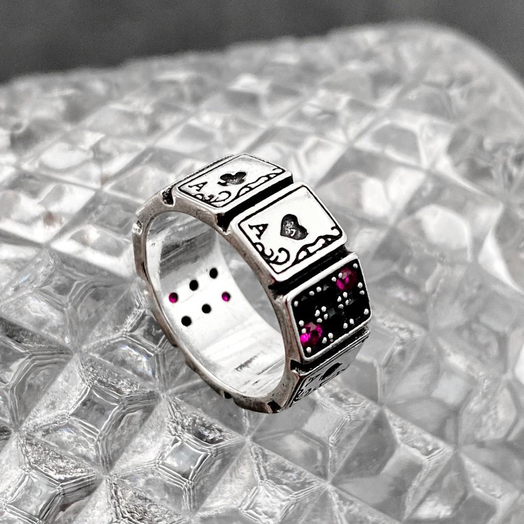Resizable Playing Cards Ring for Poker Lovers by HitMyNeed