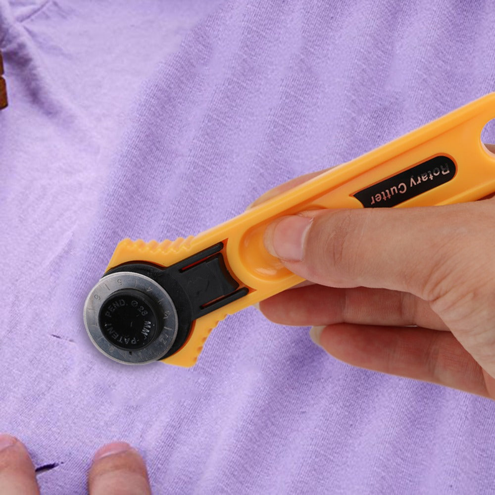 Rotary Circle Cutter Crafting Tool, 28mm Blade by HitMyNeed