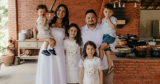 Building a Thriving Family: A Guide to Parenting, Play, and Connection Article by HitMyNeed