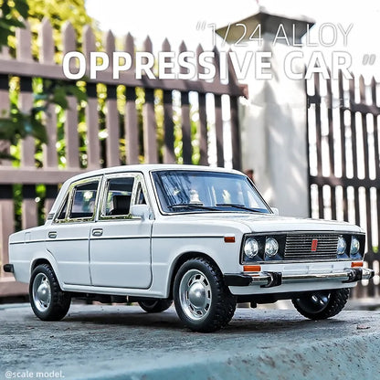 1/24 Diecast Classic Police Car Model Alloy Toy by HitMyNeed