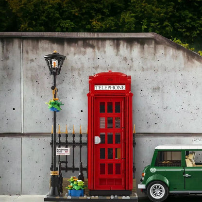 1460pcs London Red Telephone Booth Street View Blocks by HitMyNeed