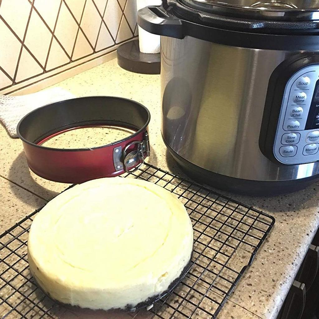 18cm Non-Stick Springform Cheesecake Pan by HitMyNeed