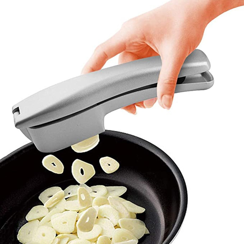2-in-1 Garlic Slicer and Mincer Kitchen Tool by HitMyNeed