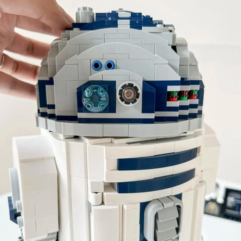 2314pcs Space Robot R2 Droid Building Model 75308 by HitMyNeed