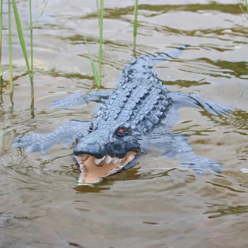 2.4G Remote Control Crocodile RC Boat for Pools by HitMyNeed