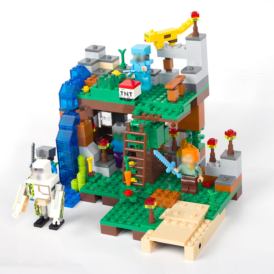 378-Piece Minecraft Style Building Brick Set by HitMyNeed