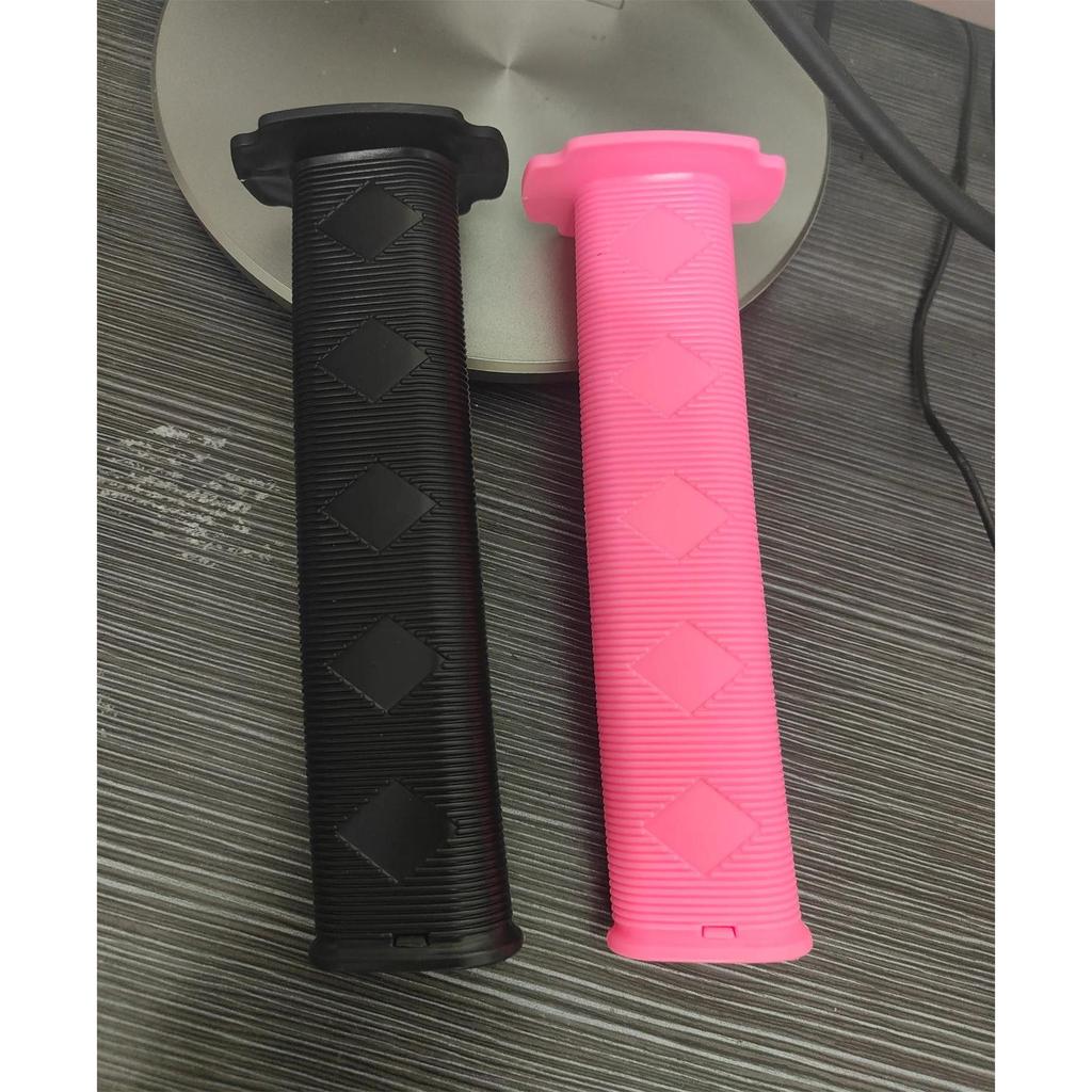 3D Gravity Retractable Katana Toy Sword by HitMyNeed