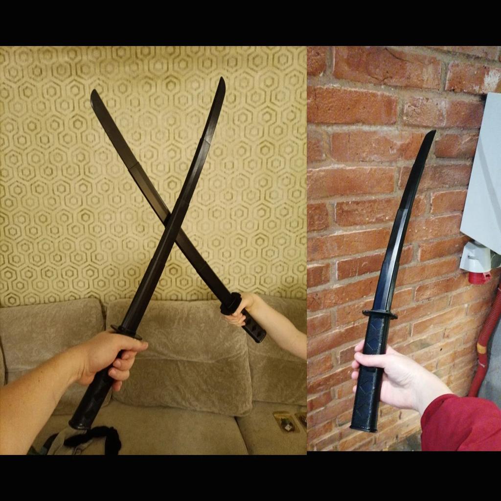 3D Gravity Retractable Katana Toy Sword pink by HitMyNeed