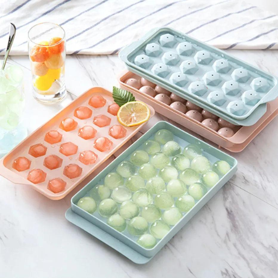 3D Round Ice Ball Tray with Lid, Diamond Design by HitMyNeed