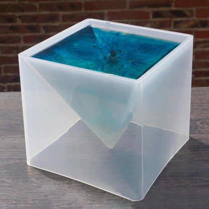 3D Silicone Pyramid Mold with Stabilizing Frame by HitMyNeed