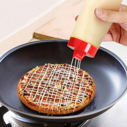4-Hole Salad Dressing Squeeze Bottle 300ml by HitMyNeed