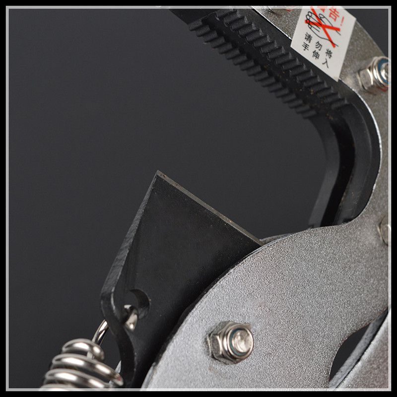 4-Pulley Pruning Shears for High Branch Cutting by HitMyNeed