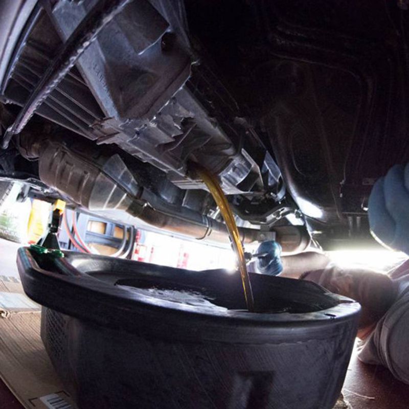 7.5L Oil Drain Pan with Handles and Pour Spout by HitMyNeed