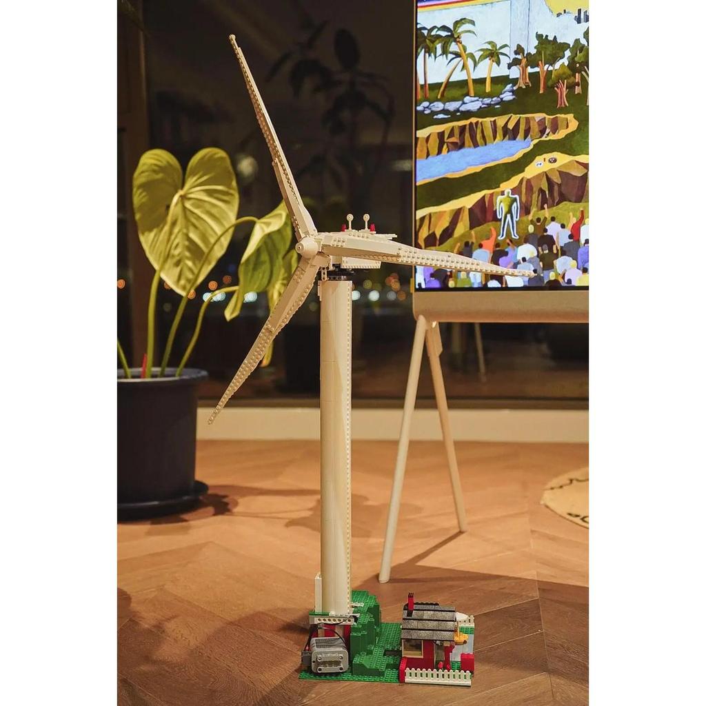 844-Piece Vestas Wind Turbine Building Block Set by HitMyNeed
