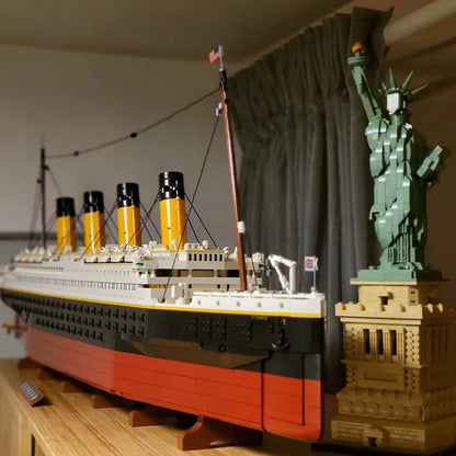 9000-Piece Titanic Cruise Ship Building Block Set by HitMyNeed