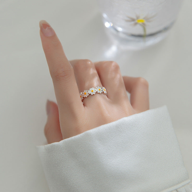 925 Sterling Silver Adjustable Daisy Chain Ring by HitMyNeed