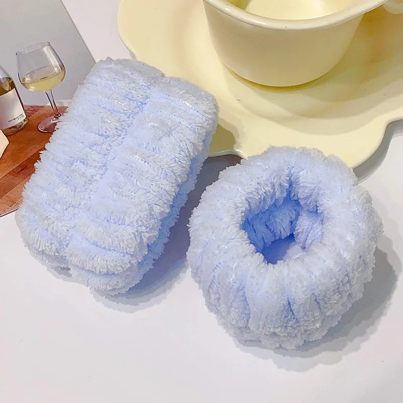 Absorbent Microfiber Face Wash Wristbands (Pair) 1pair-blue by HitMyNeed