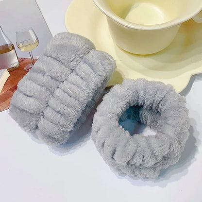 Absorbent Microfiber Face Wash Wristbands (Pair) 1pair-gray by HitMyNeed