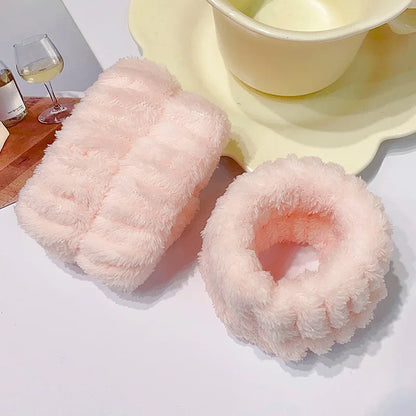 Absorbent Microfiber Face Wash Wristbands (Pair) 1pair-light-pink by HitMyNeed