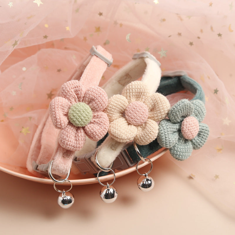 Adjustable Cat Flower Collar with Bell by HitMyNeed