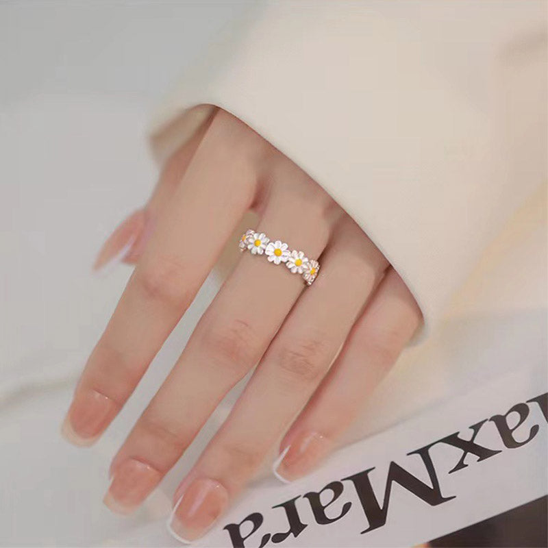 Adjustable Metal Daisy Band Ring by HitMyNeed