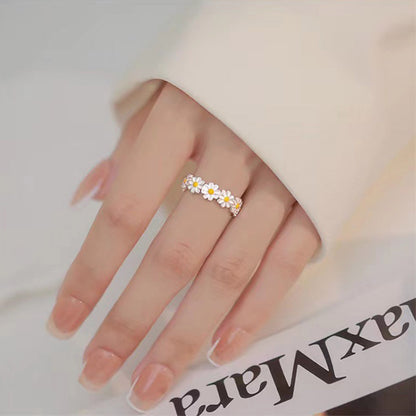 Adjustable Metal Daisy Band Ring by HitMyNeed