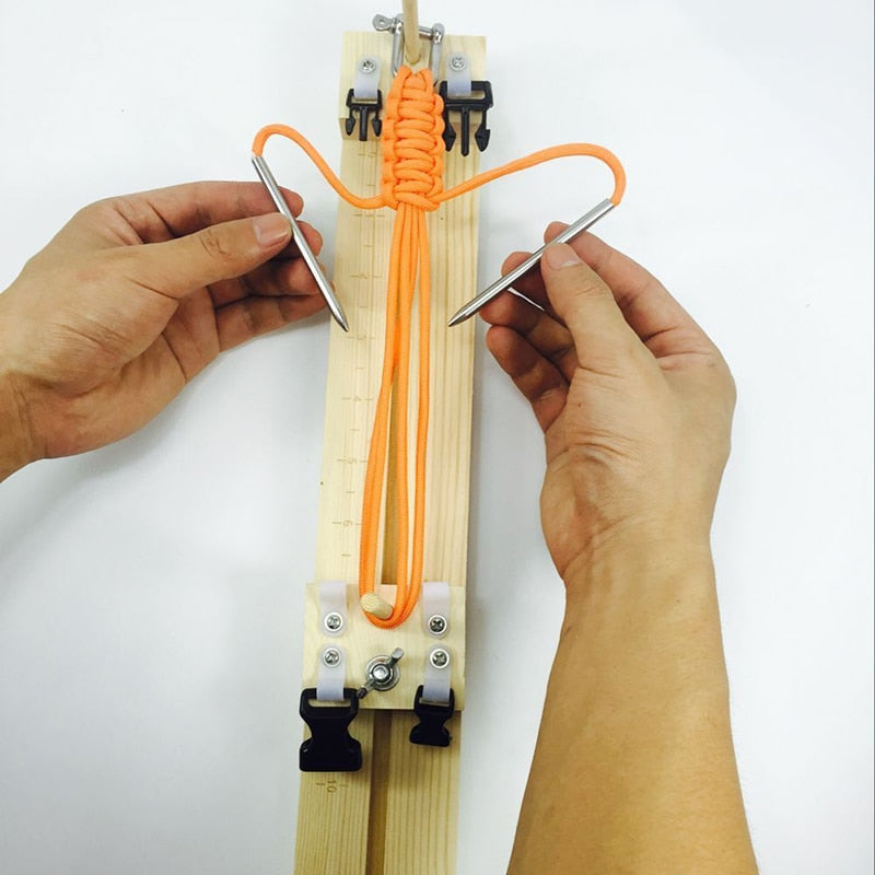 Adjustable Wooden Paracord Bracelet Jig by HitMyNeed