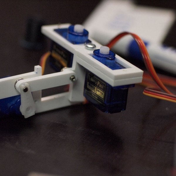 Arduino Robot Drawing Arm Clock Kit by HitMyNeed
