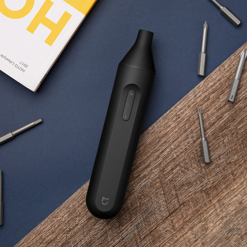 Automatic Electric Screwdriver with Replaceable Bits by HitMyNeed