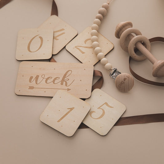 Baby Wooden Milestone Photo Cards Set (7pcs) by HitMyNeed