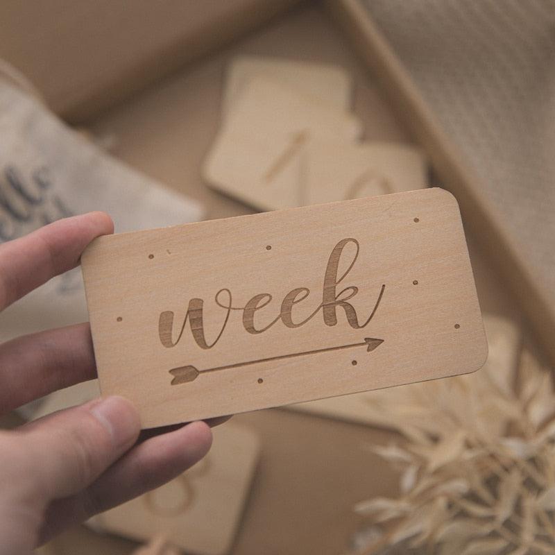 Baby Wooden Milestone Photo Cards Set (7pcs) by HitMyNeed