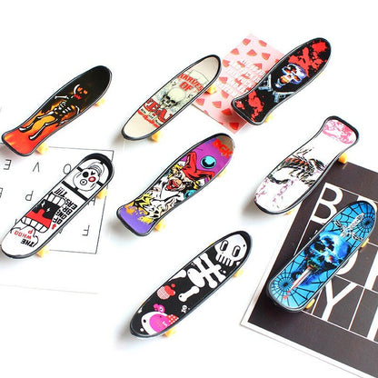 Bird Skateboard Trick Training Toy for Parrots by HitMyNeed