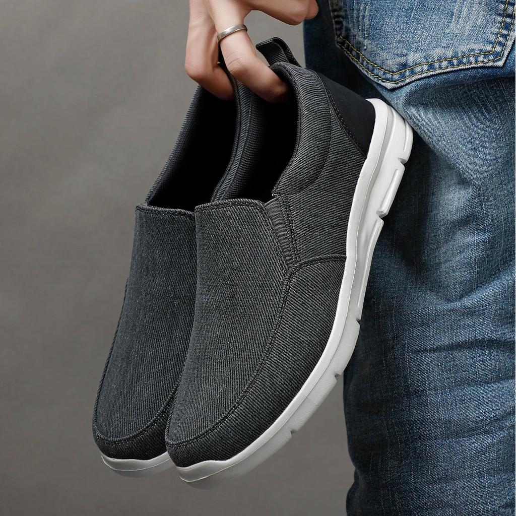 Breathable Slip-On Men's Canvas Shoes black 45.0 by HitMyNeed