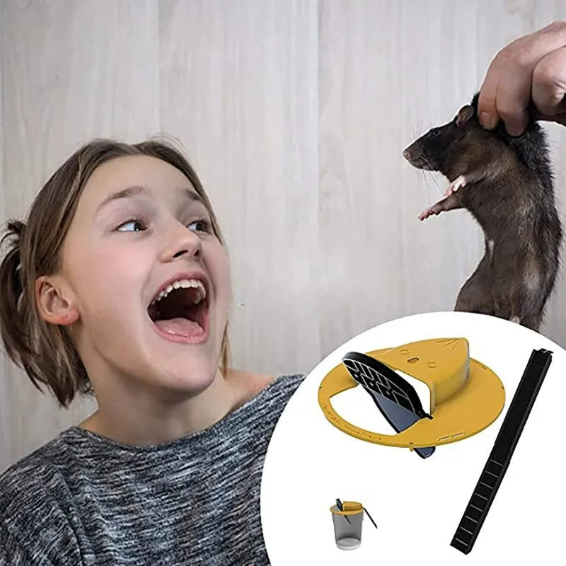 Bucket Lid Humane Mouse Trap with Ramp by HitMyNeed