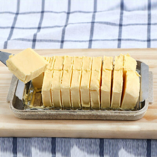 Butter Case with Stainless Steel Cutter by HitMyNeed