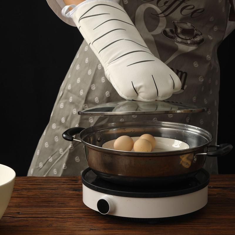 Cat Oven Glove for Safe Heat Protection by HitMyNeed