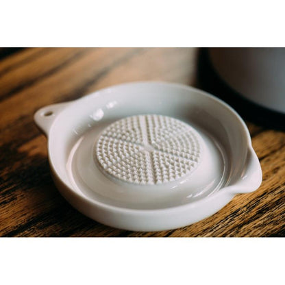 Ceramic Ginger Grater Plate for Fine Pulp by HitMyNeed