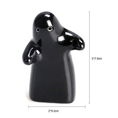 Ceramic Hugging Salt and Pepper Shakers Set by HitMyNeed