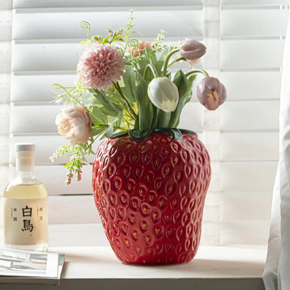 Ceramic Strawberry Flower Vase 17 x 19 cm by HitMyNeed
