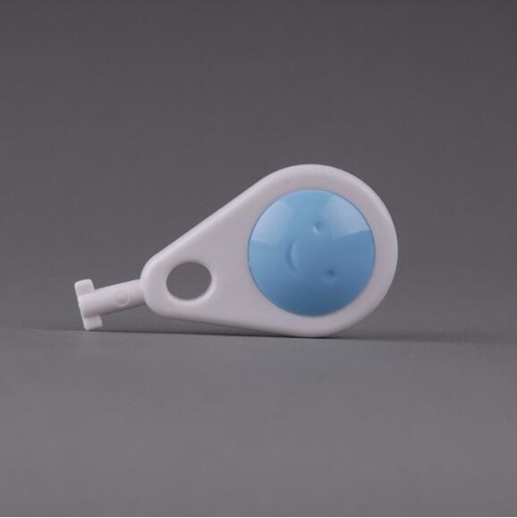 Child Safety Outlet Plug Covers with Lock (EU/UK) by HitMyNeed