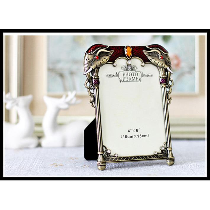 Classic Metal Picture Frame 13.5 x 17.5 cm by HitMyNeed