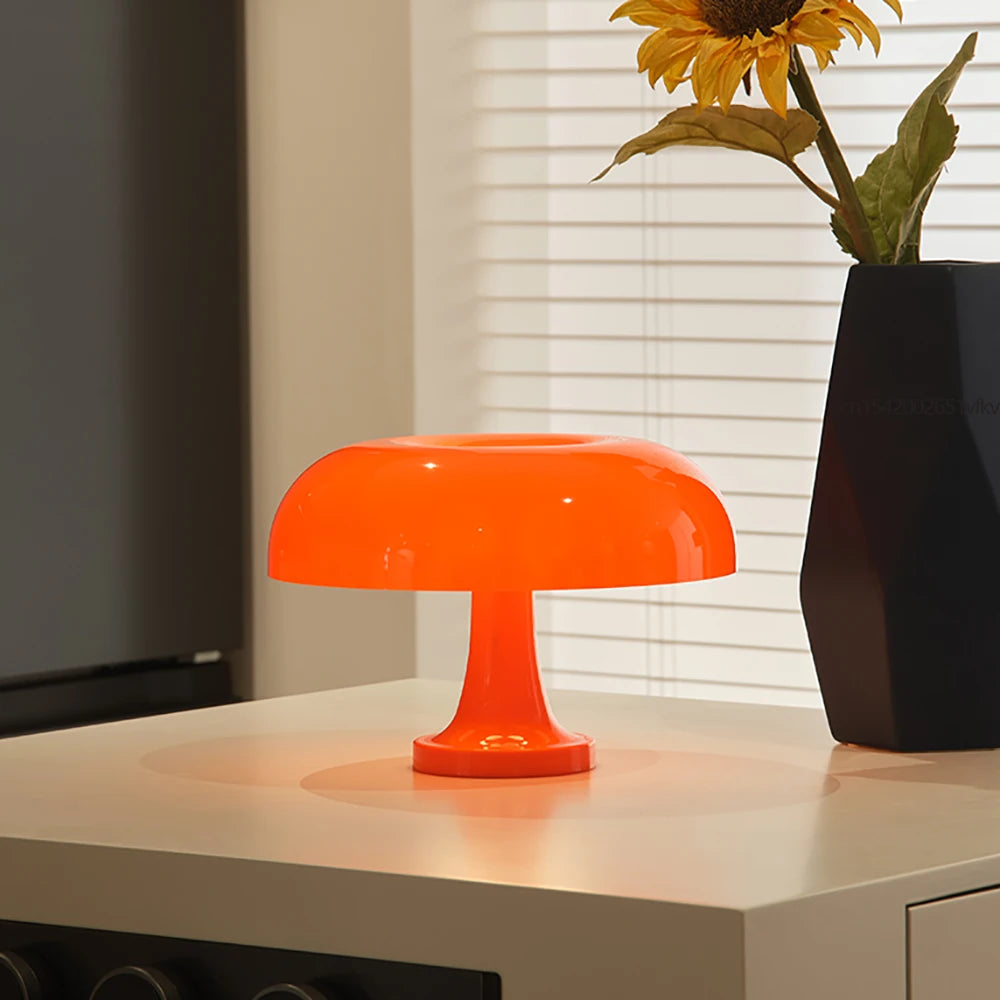 Classic Mushroom Bauhaus Table Lamp USB 28cm by HitMyNeed