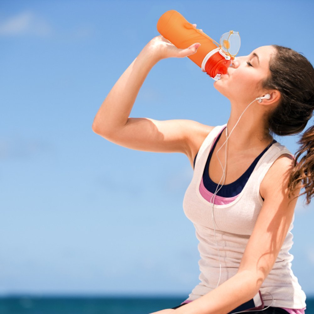 Collapsible 750ml Outdoor Water Bottle by HitMyNeed