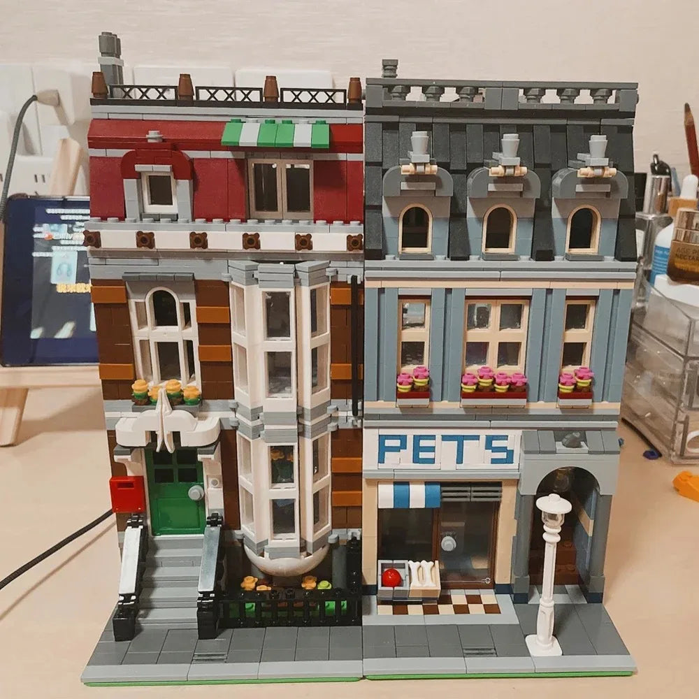 Creator Street Brick Bank & Corner Cafe Building Set pet-shop by HitMyNeed