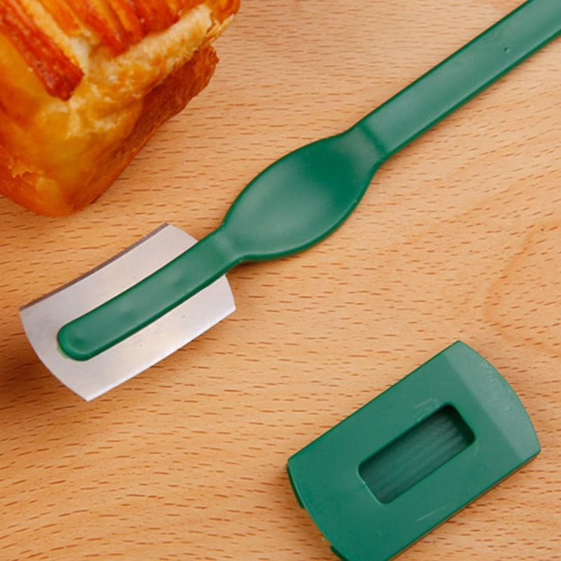 Curved Bread Lame Scoring Knife with Safety Case by HitMyNeed
