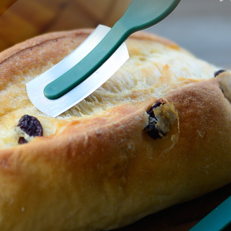 Curved Bread Lame Scoring Knife with Safety Case by HitMyNeed