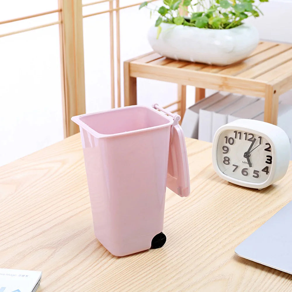 Cute Mini Desktop Trash Can with Lid and Wheels by HitMyNeed