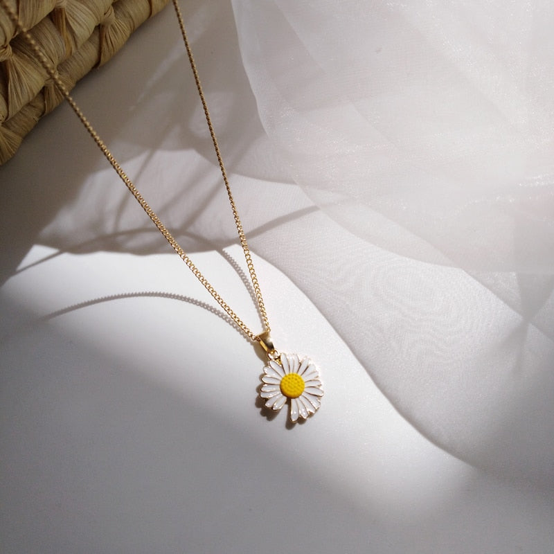 Daisy Pendant Necklace for Women, Adjustable Chain by HitMyNeed